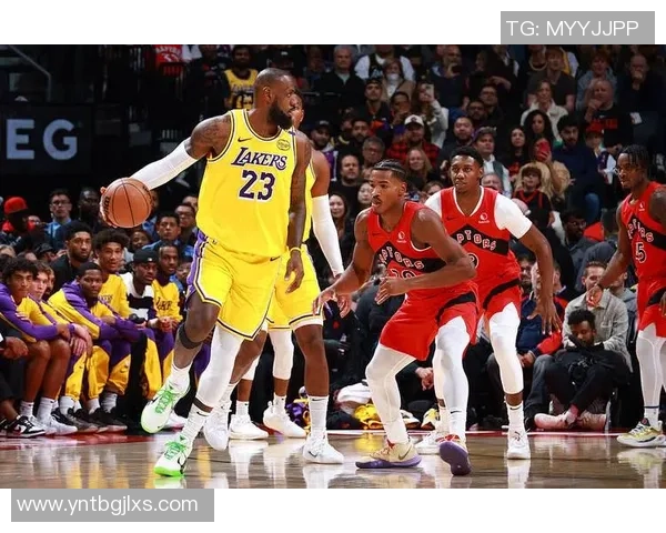 湖人对决尼克斯精彩回顾1月5日篮球盛宴引发球迷热议 湖人对决尼克斯精彩回顾1月5日篮球盛宴引发球迷热议